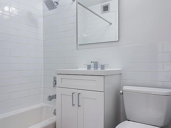 5th image of 35 E 35th St APT 12L