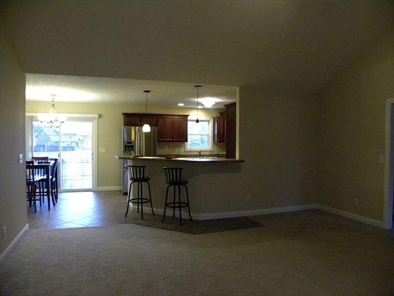 4th image of 1222 Bowden Dr