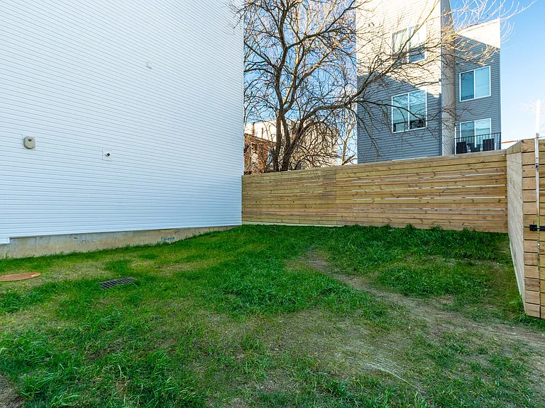 1502 N Randolph St #11C — Photo 33
