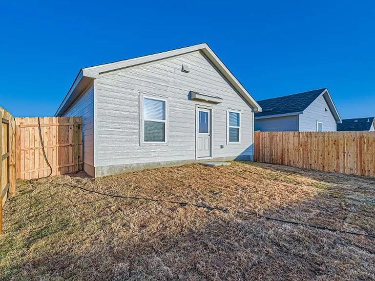 3414 Jacobs Wl — Photo 11