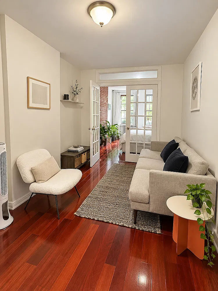 649 Prospect Place — Photo 3