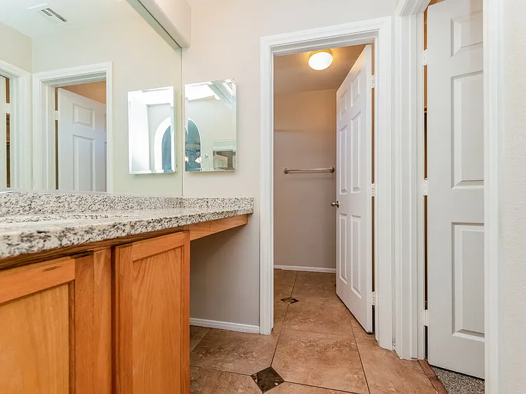 5305 Santa Fe Heights St — Photo 11