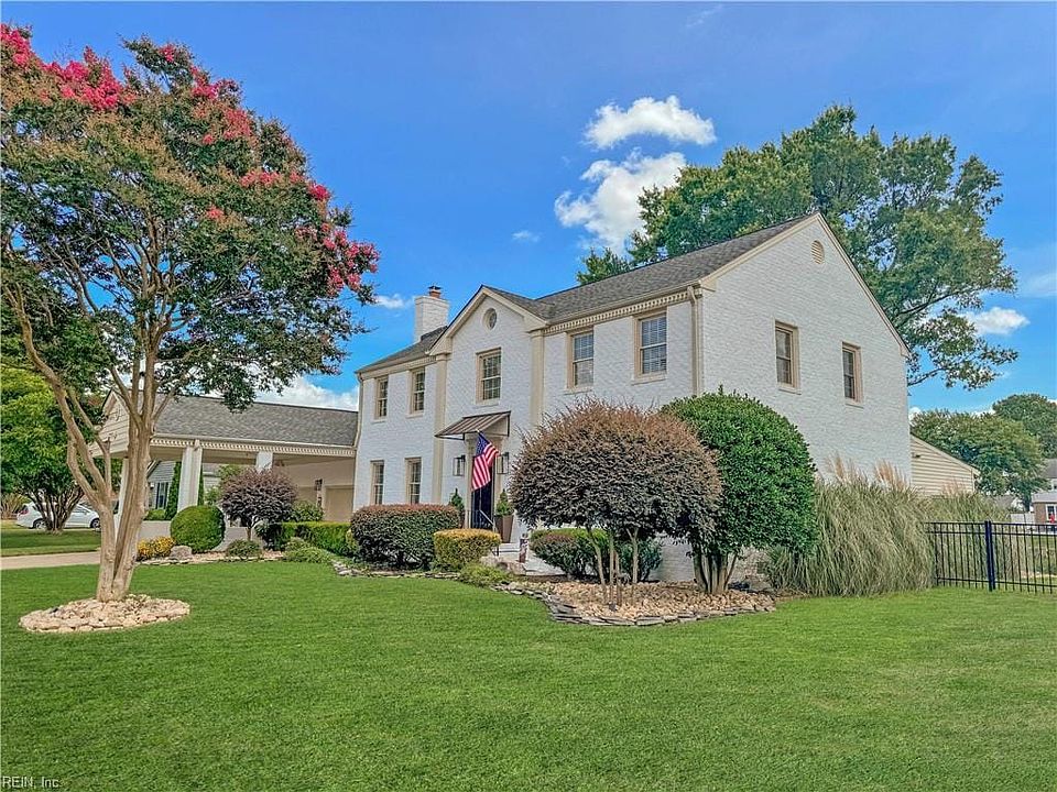 1st image of 8 Lakeview Dr