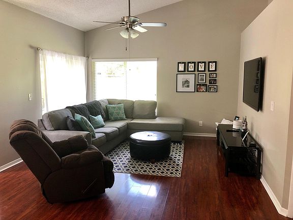2nd image of 8811 Lake Park Circle