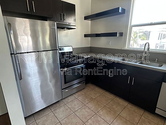 5th image of 7964 Fountain Ave APT 8