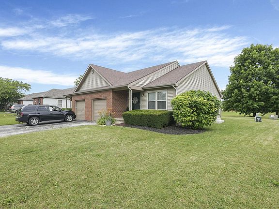 3rd image of 2380-2384 Deerfield Dr