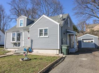 644 Ruth St, Bridgeport, CT 06606