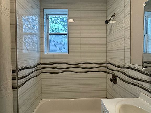 5th image of 6 N 21st St APT 23