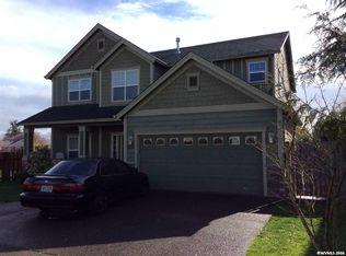 1136 Foxglove St, Woodburn, OR 97071