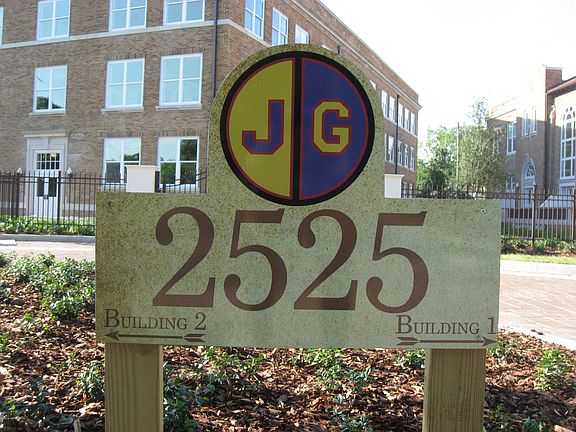 5th image of 2525 COLLEGE Street #2101