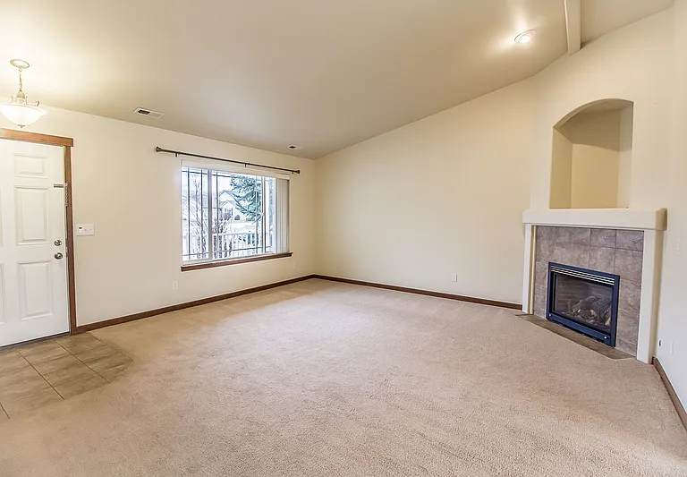 1813 N Cavalier Rd — Photo 4