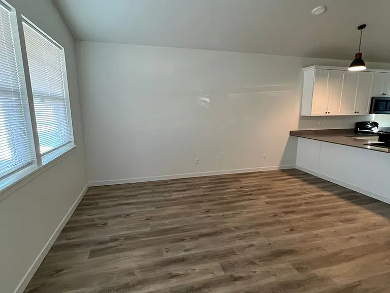 2518 N Benjamin Ln — Photo 10