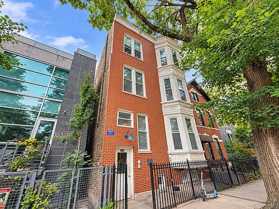 2nd image of 1830 W Superior St #4
