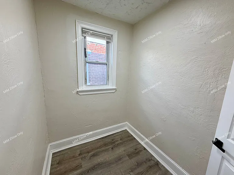 826 State St — Photo 6