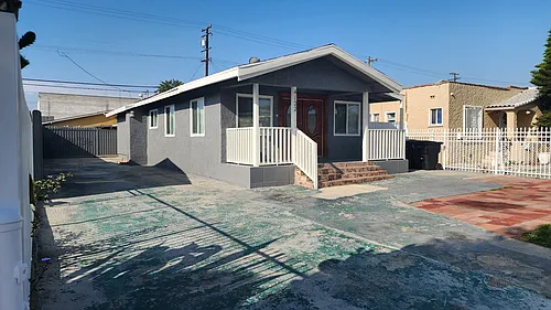 4122 E 58th St Photo 1