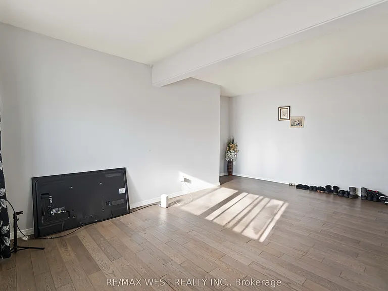 283 Fairway Rd N #90 — Photo 28