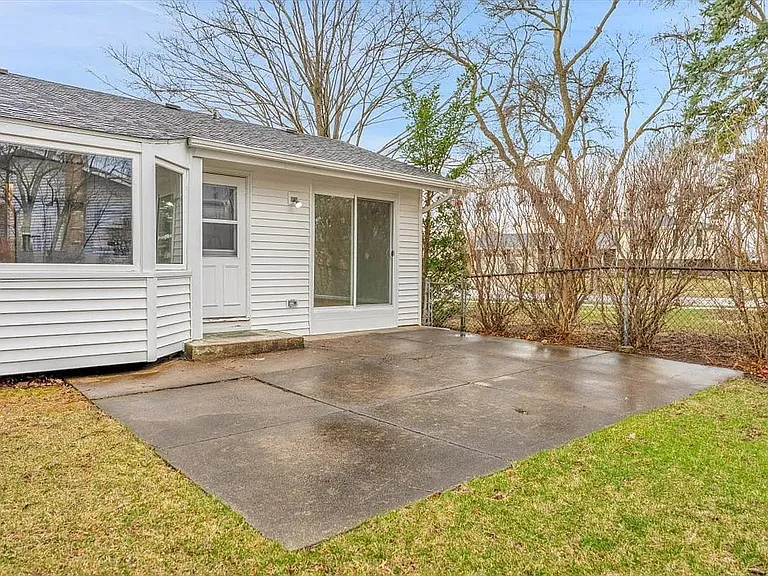 2115 N Elizabeth Dr — Photo 38