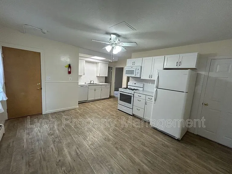 234 East St #1R — Photo 1