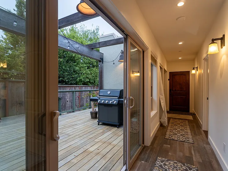 610 Forest Ave — Photo 51