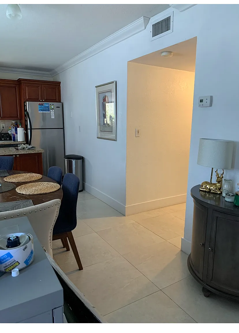 3 bed, 1050 sqft, $2,800 — Photo 4