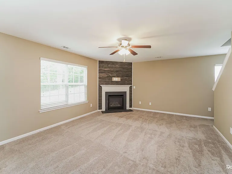 2028 Misty Rose Ln — Photo 5