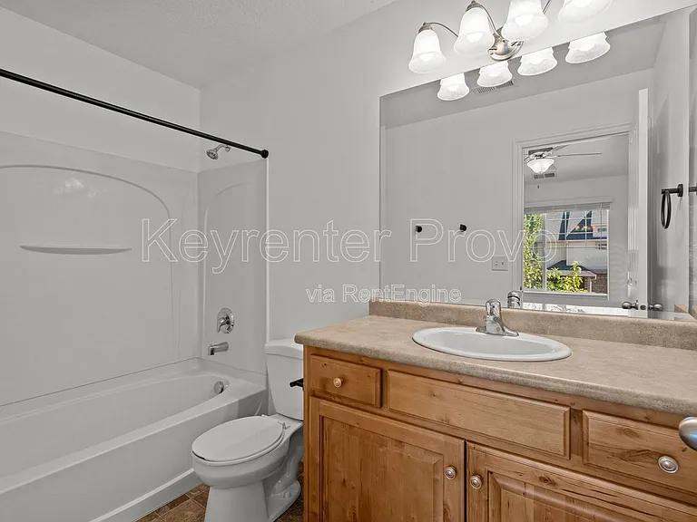 1901 W 1020 N — Photo 23