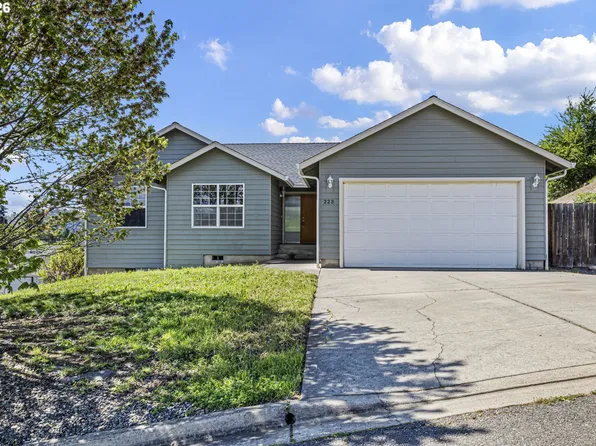 223 Armande Loop, Roseburg, OR 97471