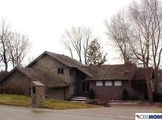 9511 Frederick Cir, Omaha, NE 68124