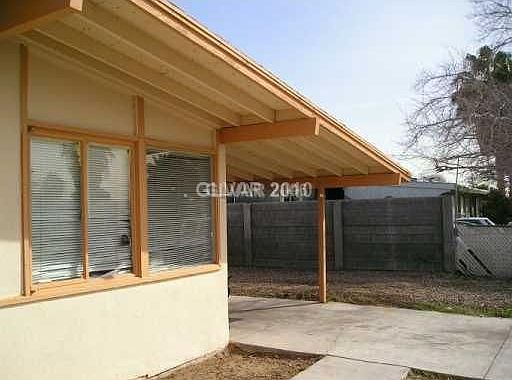 2nd image of 1721 Silver Birch Ln
