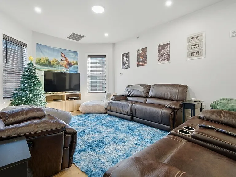 97 Hillside St #3A — Photo 4