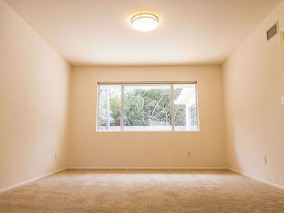 4th image of 8748 Cliffridge Ave