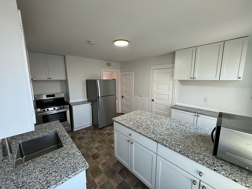 1st image of 1826 Pierce St NE #2