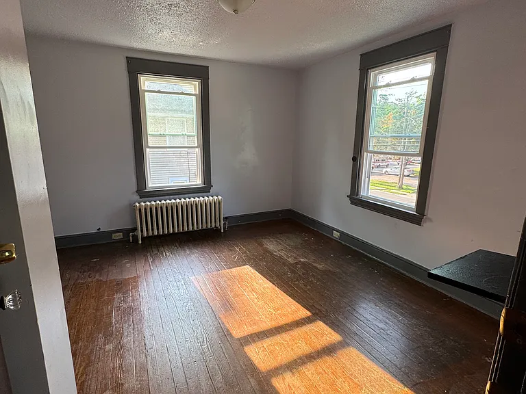 215 E High St — Photo 30
