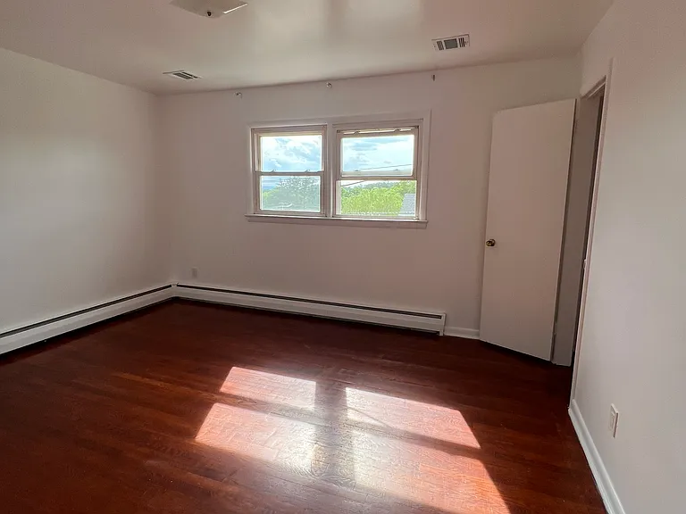 246 Malcolm Ave #2 — Photo 6