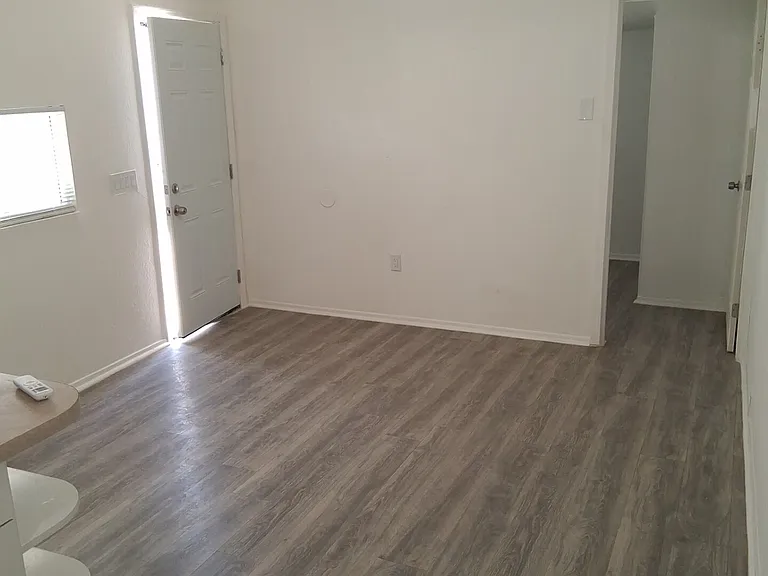 220 W Lincoln St #3 — Photo 7