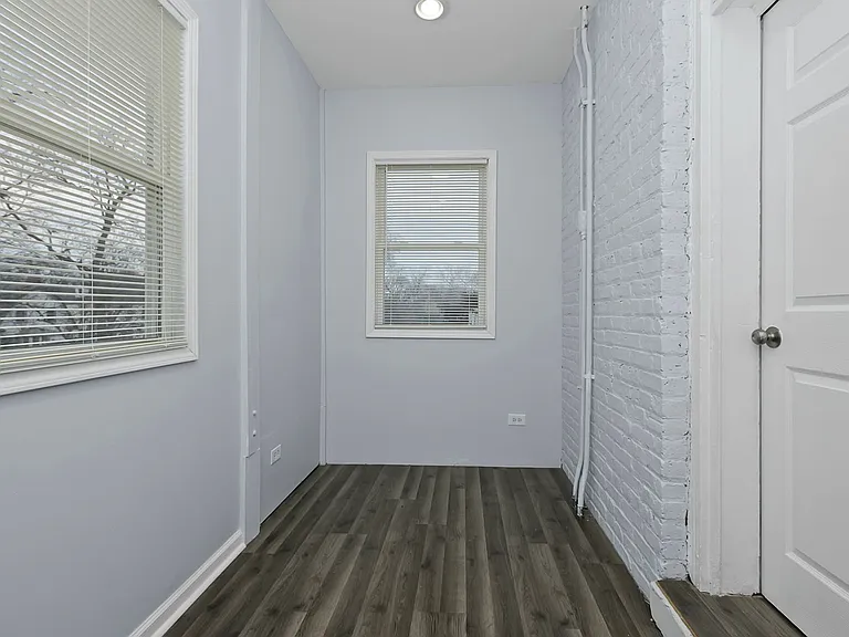 2324 W 111th St — Photo 8