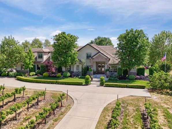 19120 E Stampede Rd, Clements, CA 95227