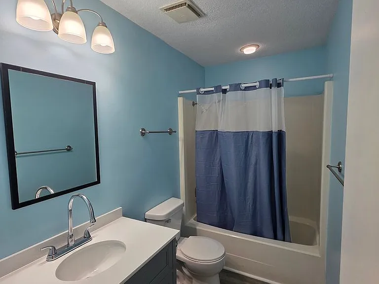 2318 Hackberry Ct — Photo 8