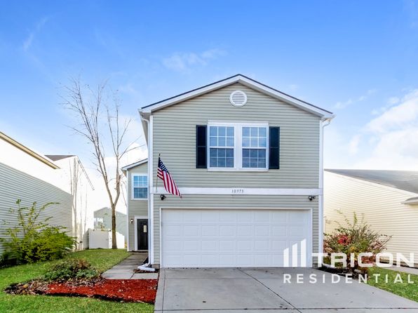 10975 Walnut Grv