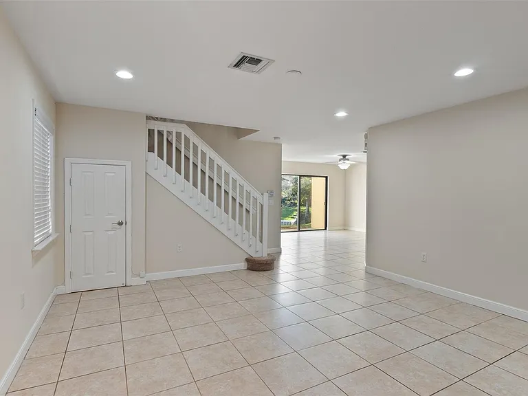 6094 Live Oak Ct #B — Photo 5