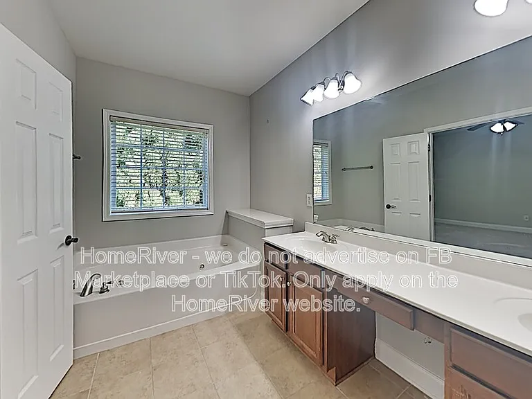 305 Williamson St SE — Photo 12