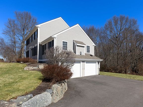 4th image of 2681 Courtlyn Rd