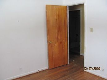 4th image of 5348 S Capitol Ave