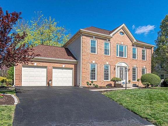 3rd image of 4404 Twin Knolls Ct