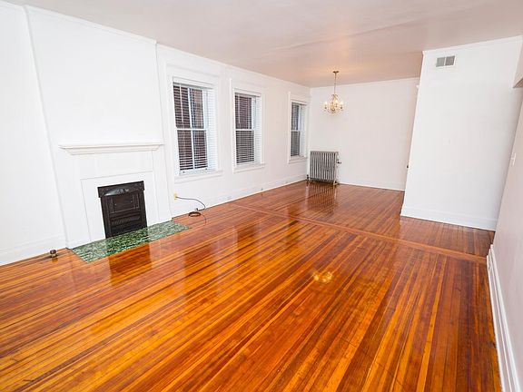 3rd image of 2727 Erie Ave APT 2W