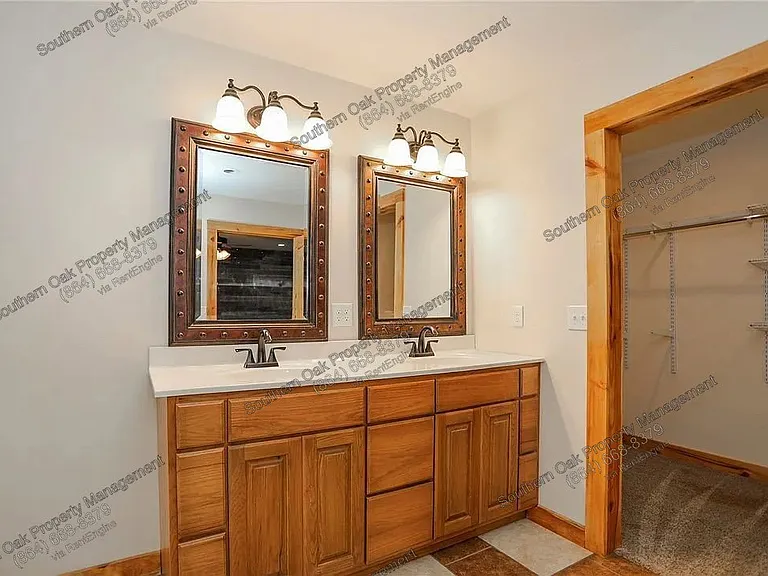 112 Aiken St — Photo 17