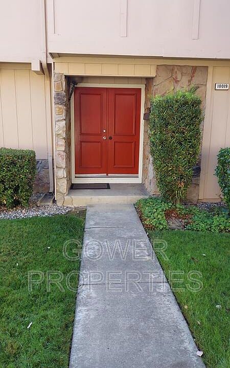 1st image of 10019 Dove Oak Ct