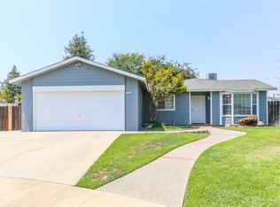 2834 Stanford Ave, Clovis, CA 93611