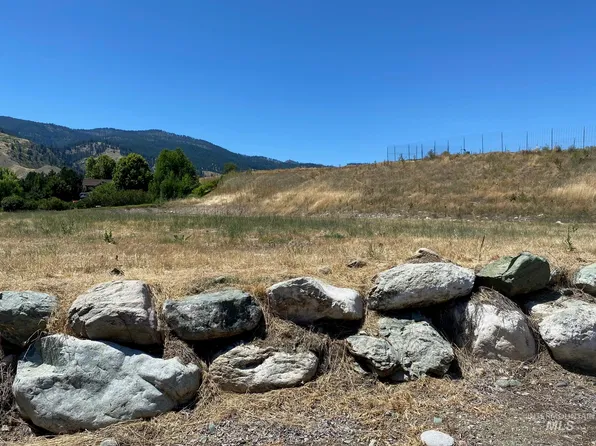 30 Rivers Bend Rd, White Bird, ID 83554