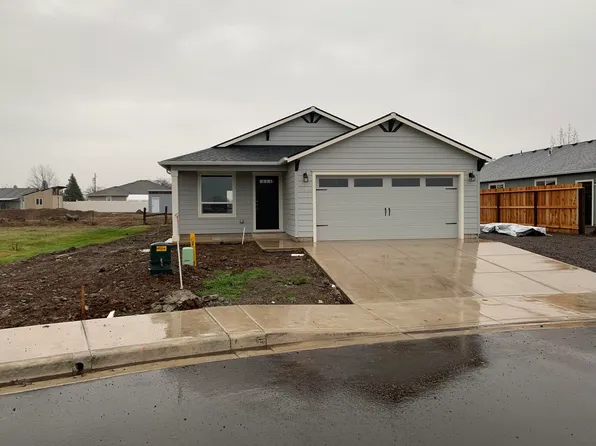 7942 27th St, White City, OR 97503
